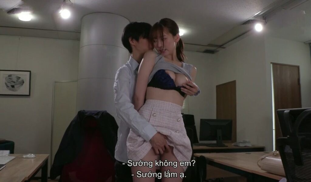 Cô bạn gái xinh đẹp của tôi là tình nhân của tên sếp đồi bại